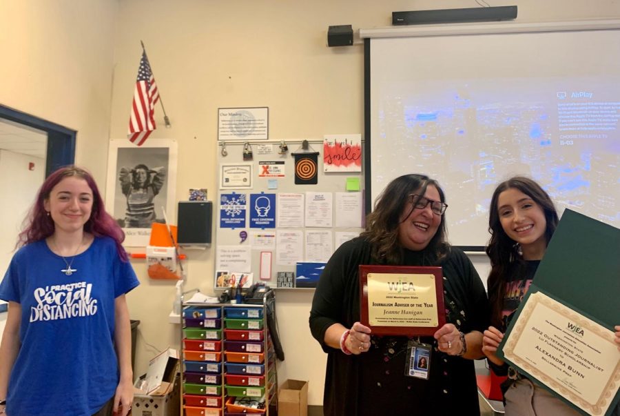 Executive Editor and nominator Taraneh Moeini practices what she preaches on her t-shirt. Adviser Jeanne Hanigan and  senior Allie Bunn celebrate their journalism awards. 