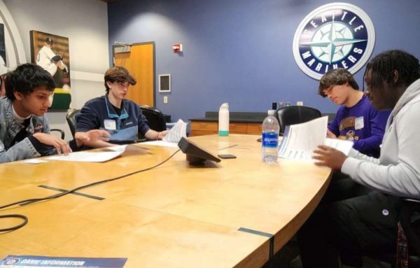 Belly Sports Network visiting Seattle Mariners broadcasting headquarters. Photo courtesy of @bellysportsnetwork on Instagram